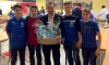 U15 bei der Geschenksübergabe an den Trainer.